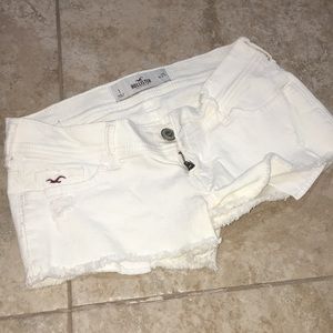 Low-rise stretch denim shorts